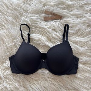 Skims Fits Everybody T-shirt Bra Onyx Size 34C